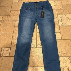 Women’s cute jeans! NWT!
